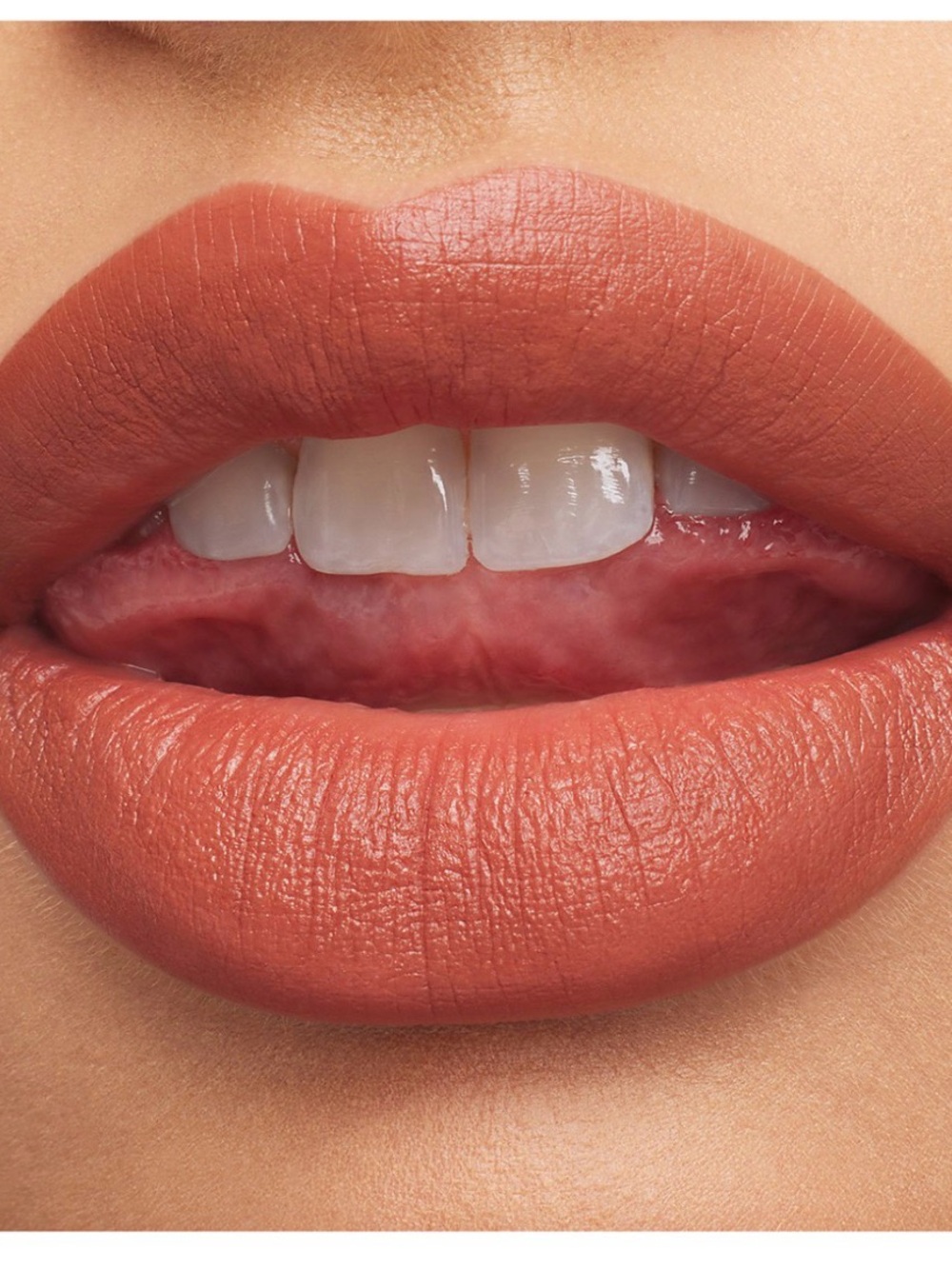 New MAC silky matte lipstick in taupe - Picture 4 of 4